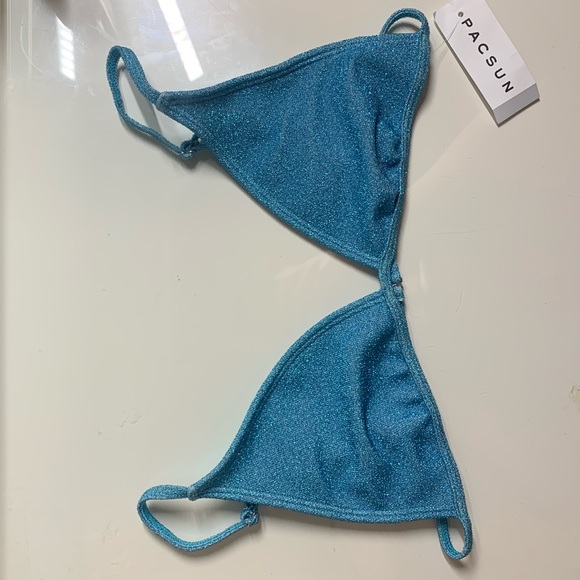 Bikini - Picture 2 of 4